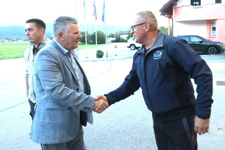Sestanek Upravnega odbora GZU Cerknica 01 Foto Ljubo Vukelič